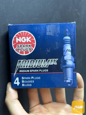 بلكات NGK اريديوم اصلي عدد 4 لمحركات 5700 V8
