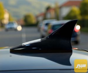 اضاءة سيارة شكل زعنفة القرش بلطاقة الشمسية