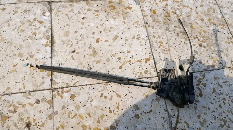 قفل باب سبورتج تفصيخ 16-22 - البادي والهيكل الخارجي - كيا سبورتاج
