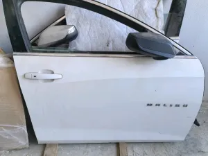 باب ماليبو أبيض ثلجي ٢٤